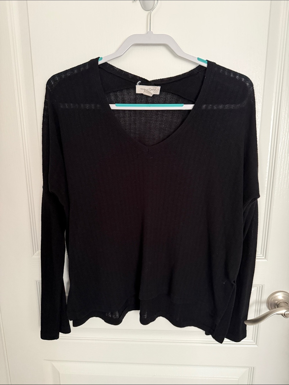Treasure & Bond Black V-Neck Long Sleeve Knit Top